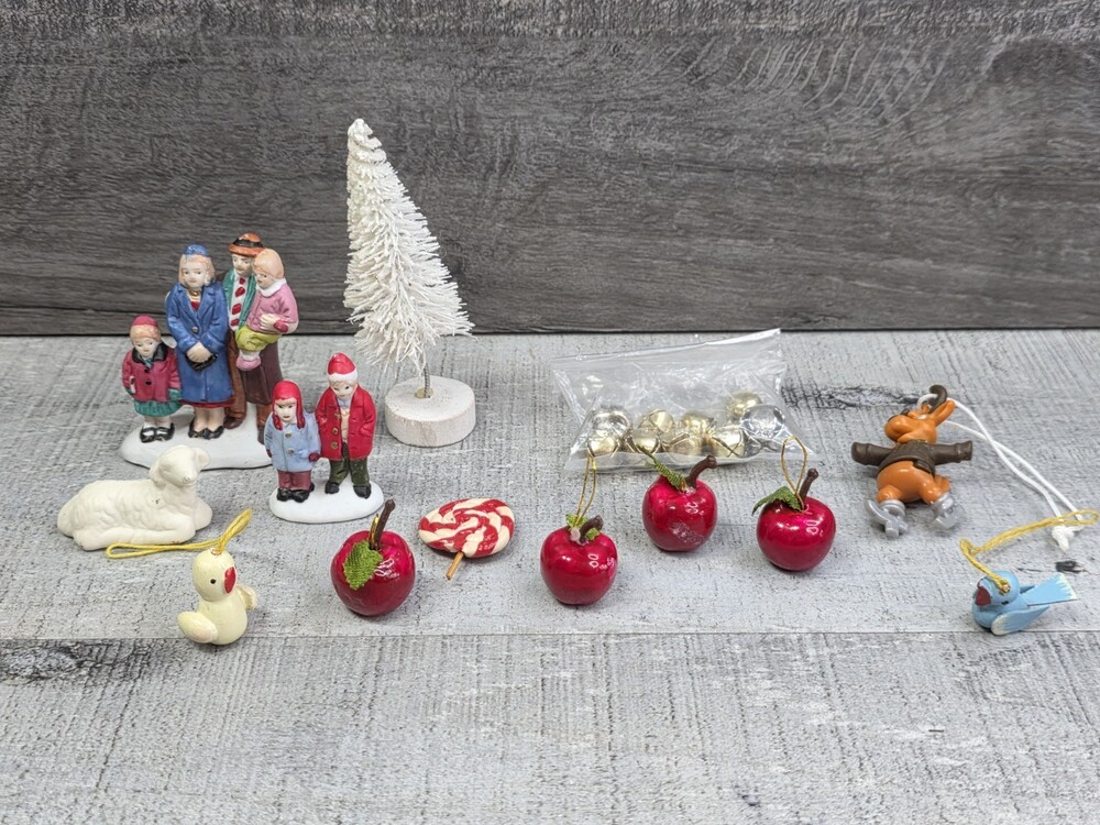 LOT Of Mini Christmas Village Figurines & Misc Decorations Ornamemts Vtg 55b